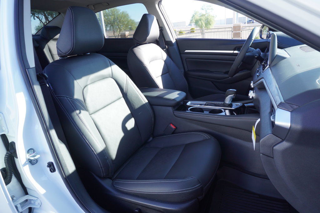 Certified 2025 Nissan Altima 2.5 SL FWD image 12