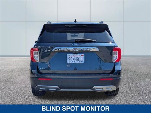 Used 2023 Ford Explorer XLT w/ Equipment Group 202A image 4