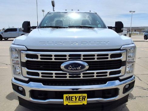 Used 2023 Ford F350 XLT image 4
