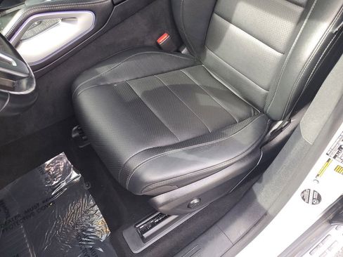 Used 2021 Mercedes-Benz GLS 450 4MATIC image 23