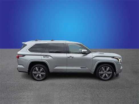 Used 2023 Toyota Sequoia Capstone image 6