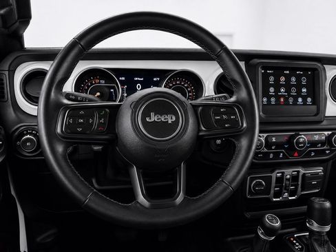 Used 2021 Jeep Wrangler Unlimited Sport AWD/4WD image 19