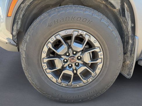 Used 2023 Nissan Frontier PRO-4X w/ Pro-4X Premium Package AWD/4WD image 9