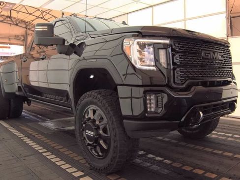 Used 2023 GMC Sierra 3500 Denali w/ Denali Ultimate Package AWD/4WD image 3