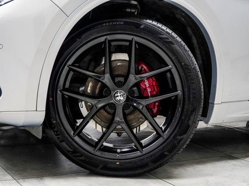 Used 2021 Alfa Romeo Stelvio Ti Sport AWD/4WD image 6