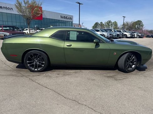 Used 2022 Dodge Challenger R/T Scat Pack RWD image 2