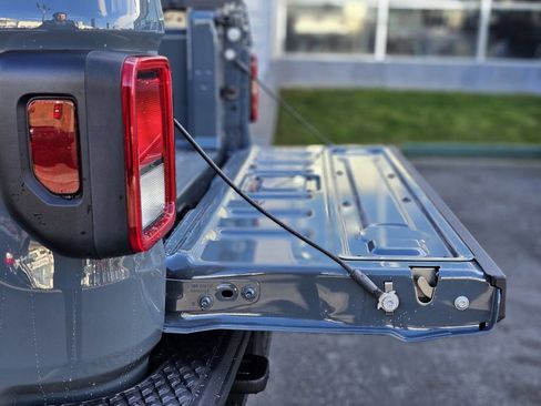New 2026 Jeep Gladiator Sahara AWD/4WD image 7