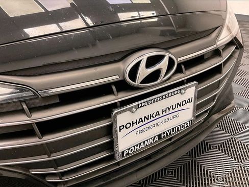 Used 2020 Hyundai Elantra SE image 24