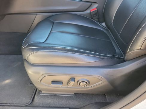 Used 2024 Jeep Grand Cherokee L Limited w/ Luxury Tech Group II image 7