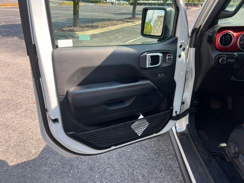 Used 2020 Jeep Wrangler Unlimited Rubicon w/ Dual Top Group image 11