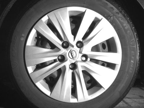 Used 2025 Nissan Sentra S FWD image 12