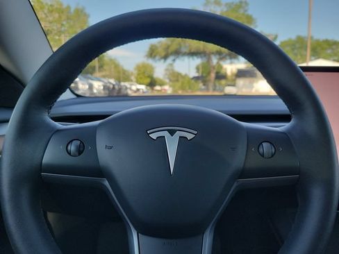 Used 2023 Tesla Model 3 Standard Range RWD image 11