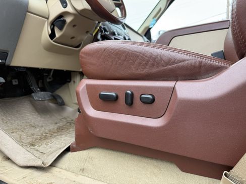 Used 2012 Ford F250 King Ranch w/ King Ranch w/Chrome Pkg image 24