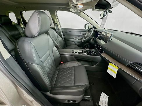 New 2026 Nissan Rogue Platinum w/ Platinum Premium Package image 37