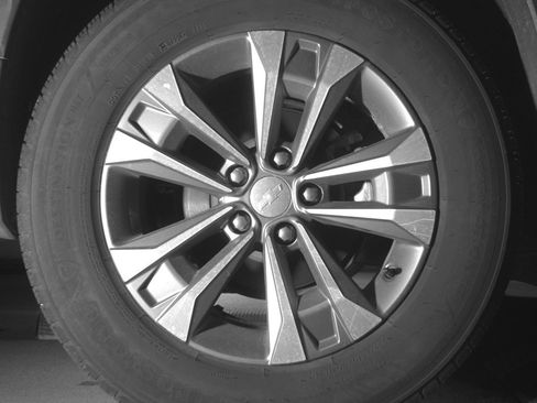 Used 2025 Chevrolet Equinox LT FWD image 15