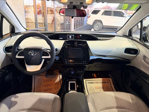 Used 2017 Toyota Prius Three w/ Advanced Technology Package image 16