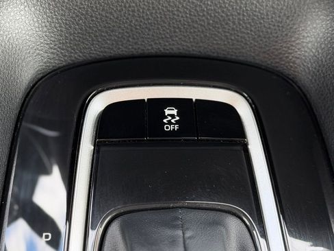Used 2023 Toyota Corolla LE FWD image 17