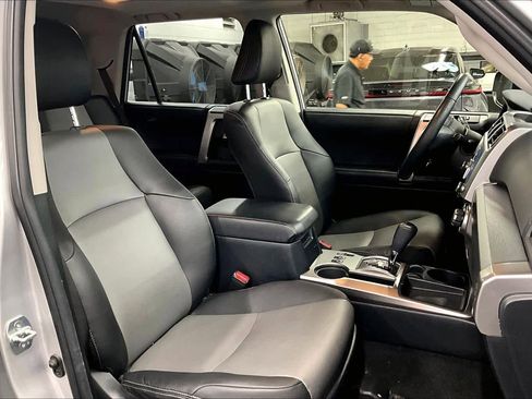 Used 2024 Toyota 4Runner SR5 Premium w/ Moonroof Package image 8