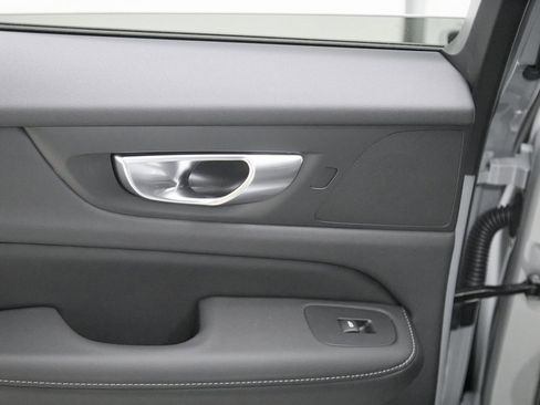 New 2026 Volvo V60 B5 Cross Country Ultra w/ Climate Package image 19