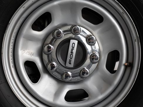 Used 2019 Ford F350 XL w/ Power Equipment Group image 8