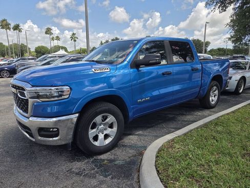 Used 2025 RAM 1500 Big Horn AWD/4WD image 3