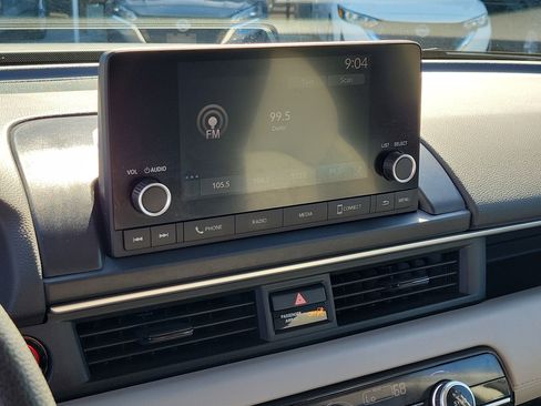 Used 2023 Honda Pilot LX image 29