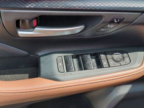 Used 2024 Toyota Grand Highlander AWD Hybrid image 16