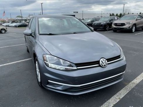 Used 2019 Volkswagen Golf S image 4