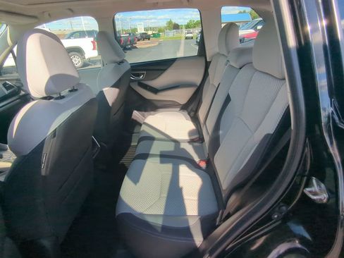 Used 2020 Subaru Forester Premium AWD/4WD image 23