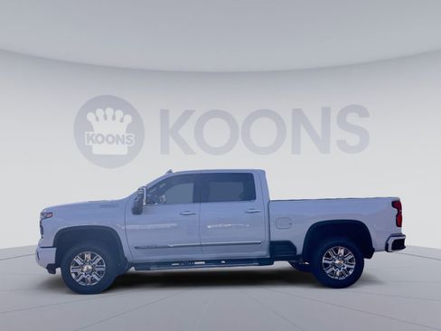 New 2026 Chevrolet Silverado 3500 High Country w/ Technology Package image 2