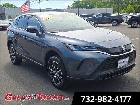 Used 2023 Toyota Venza LE AWD/4WD image 1