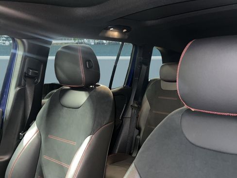 Used 2023 Mercedes-Benz GLB 250 image 12