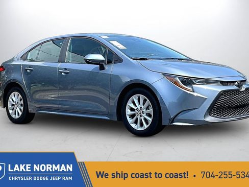 Used 2021 Toyota Corolla LE w/ LE Convenience Package FWD image 1