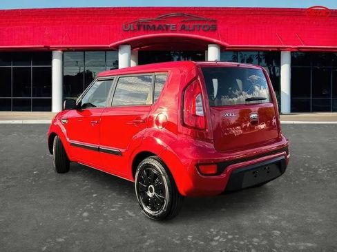 Used 2013 Kia Soul FWD image 4