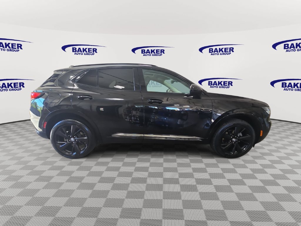 Used 2023 Buick Envision Essence w/ Sport Touring Package AWD/4WD image 4