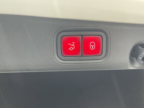 Certified 2022 Mercedes-Benz E 350 Sedan image 11