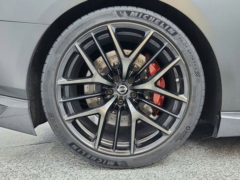 Used 2019 Nissan GT-R AWD/4WD image 13