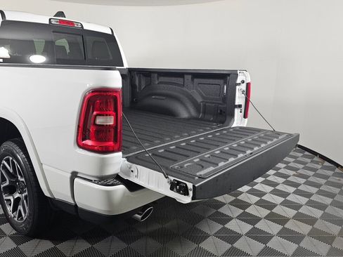New 2026 RAM 1500 Laramie w/ Laramie Preferred Package AWD/4WD image 15