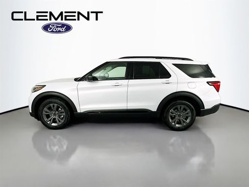 New 2026 Ford Explorer Active w/ Active Comfort Package image 4
