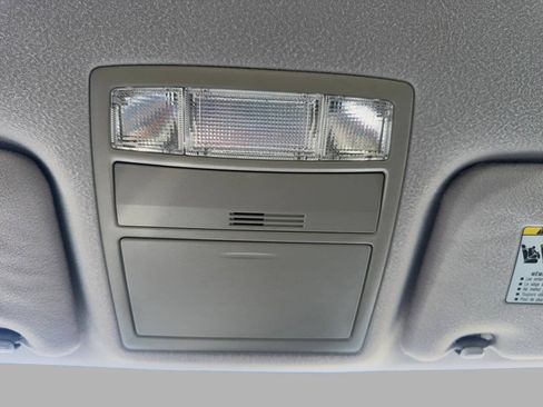 Used 2007 Toyota Camry LE FWD image 32