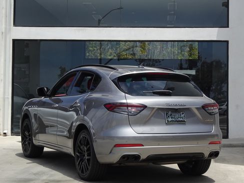 Used 2022 Maserati Levante GT AWD/4WD image 4