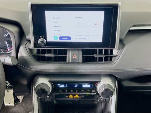 Used 2024 Toyota RAV4 LE image 22