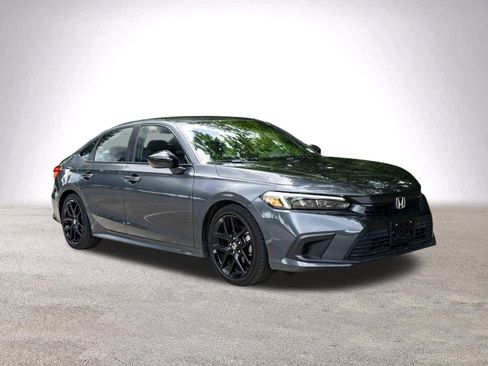 Used 2024 Honda Civic Sport image 2