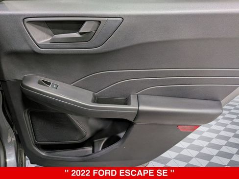 Used 2022 Ford Escape SE w/ Cold Weather Package AWD/4WD image 28