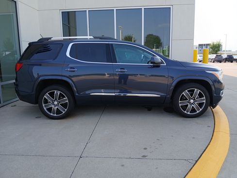 Used 2019 GMC Acadia Denali w/ Technology Package AWD/4WD image 6