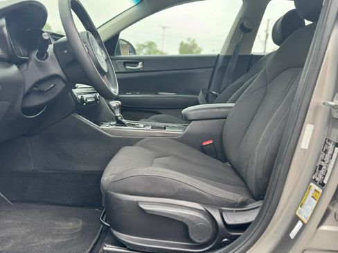 Used 2018 Kia Optima LX FWD image 17