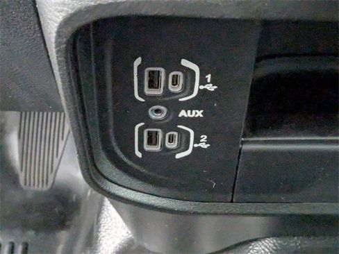 Used 2024 RAM 3500 Tradesman w/ Chrome Appearance Group image 21