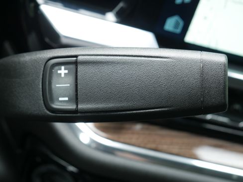 Certified 2025 Chevrolet Silverado 1500 LT AWD/4WD image 26