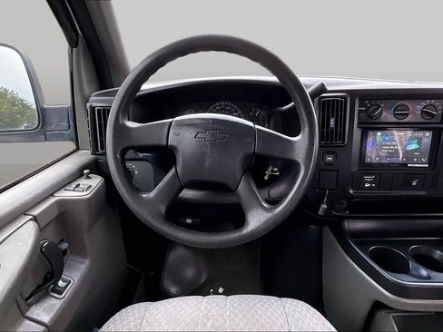 Used 2007 Chevrolet Express 3500 Extended Passenger w/ LT Preferred Equipment Group RWD image 5
