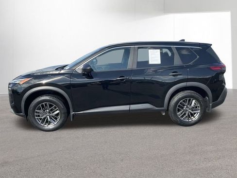 Certified 2023 Nissan Rogue S image 4